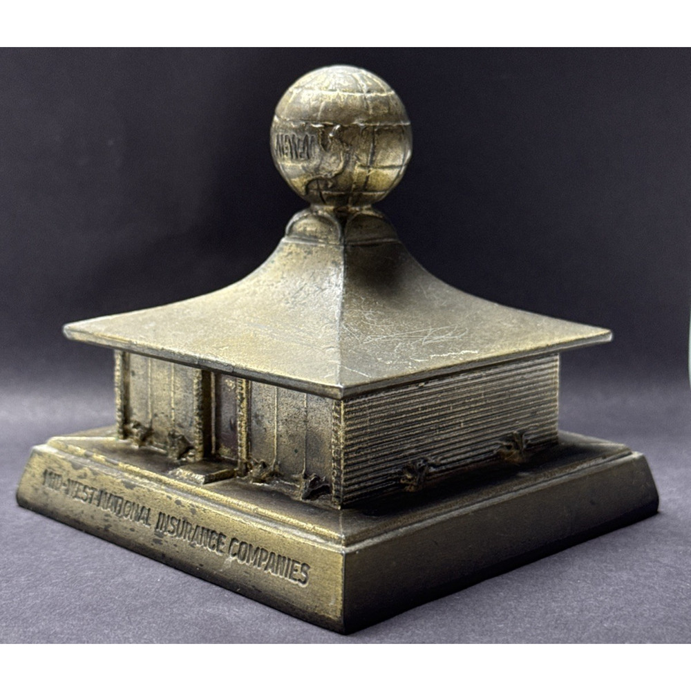 Banthrico Midwest National Piggy Bank Farm Insurance Coin Bank Key